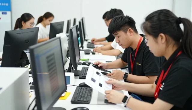 重庆市罗铜字霓虹广告有限公司带来全新的社交媒体内容运营体验